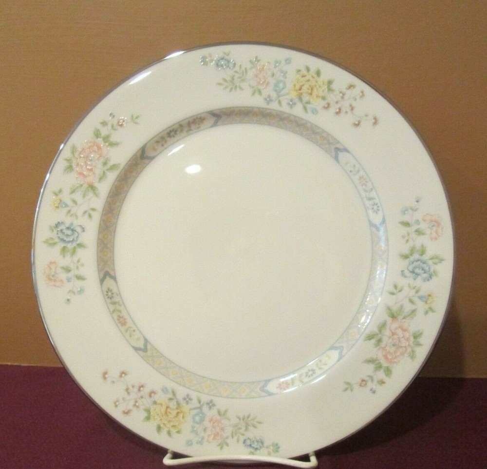GORHAM CHERRYWOOD DINNER PLATE - 10 5/8"  0510G
