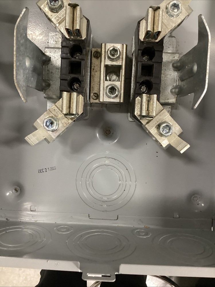 Talon UAT417-OPQG Meter Socket New