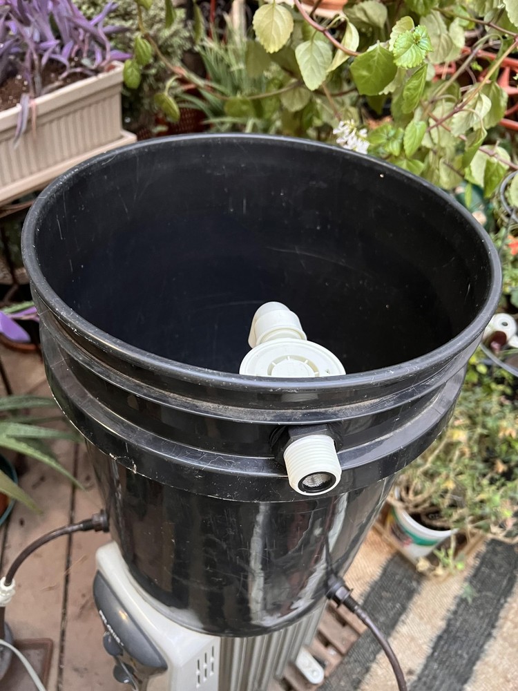 Auto fill Float Valve
