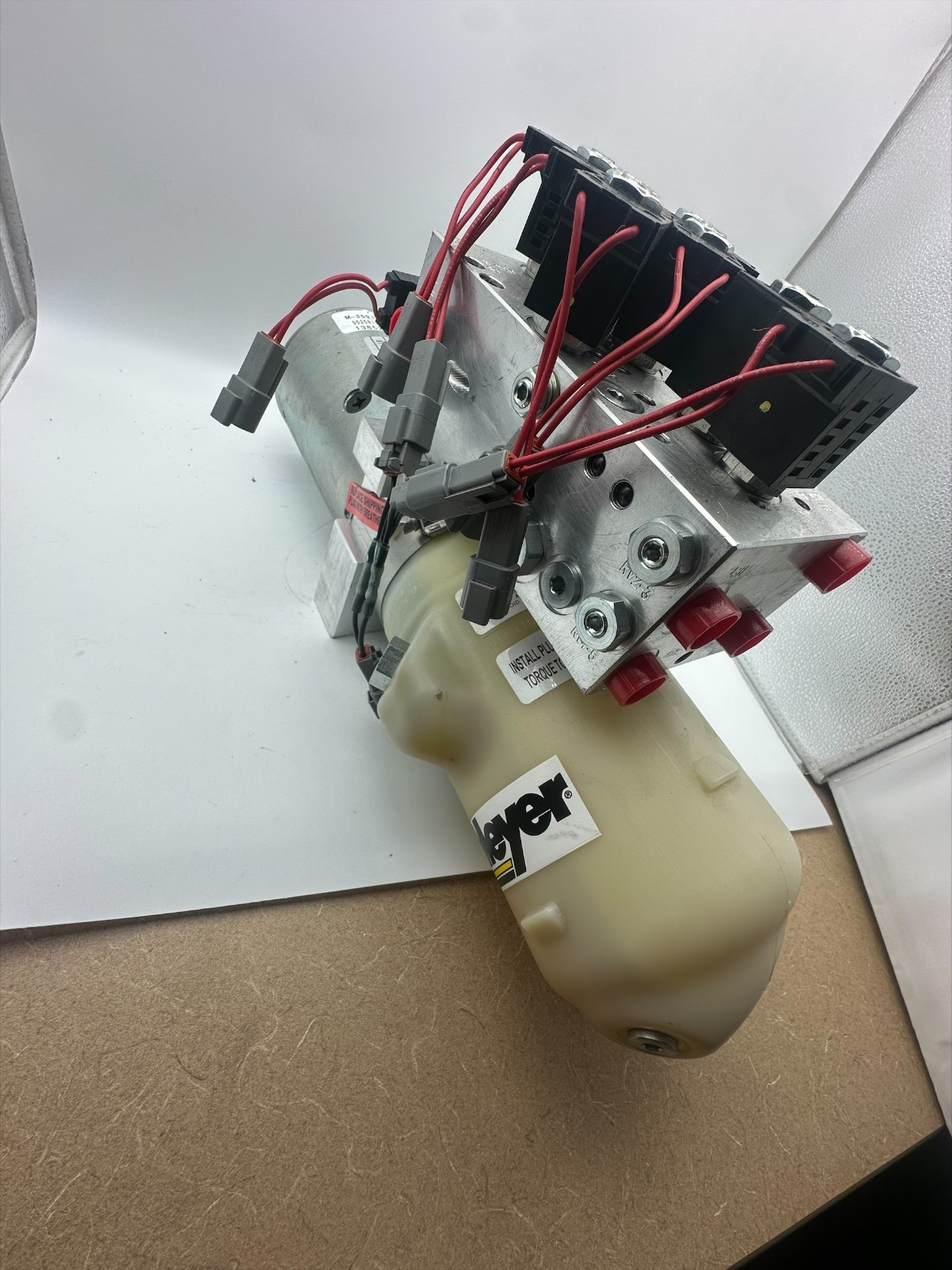 M-3591-0114 Meyer Plow Hydraulic Power Unit. Meyer number 13852 V71 Power Unit