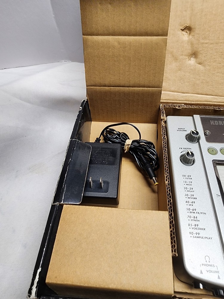 Korg KP2 Kaoss Pad Dynamic Effects Controller Powers up (For Parts)