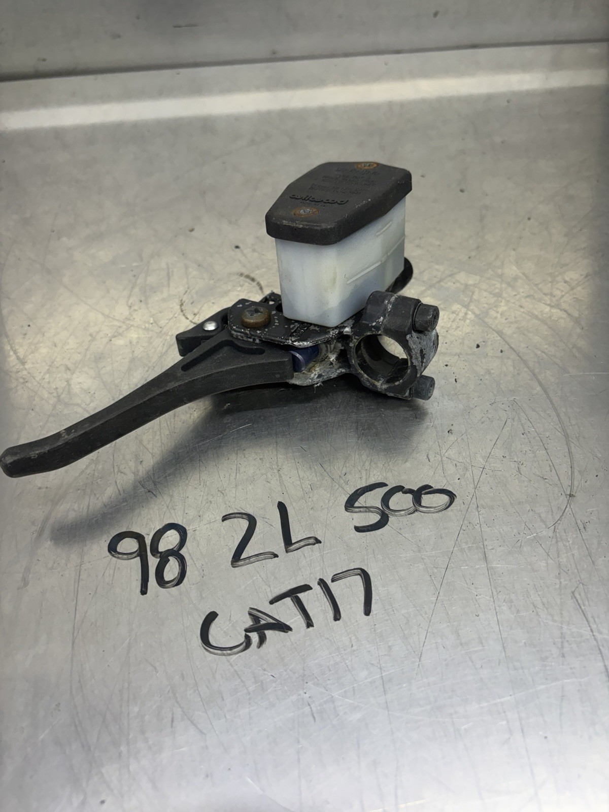 98 99 00 Arctic Cat Z ZR ZL Mountain 700 600 500 OEM Brake Master Cylinder Lever