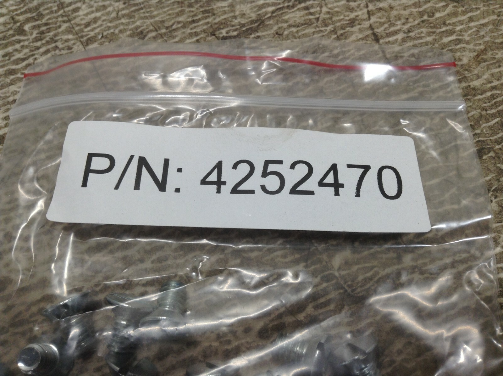 TE 4252470 Screw Kit Bag of 100 New (TSC)