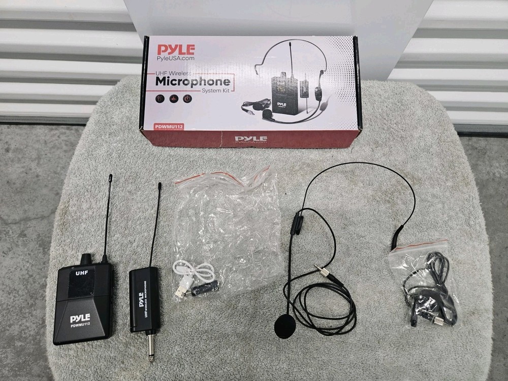 Pyle UHF Wireless Microphone System Kit LED Digital Display Screens PDWMU112