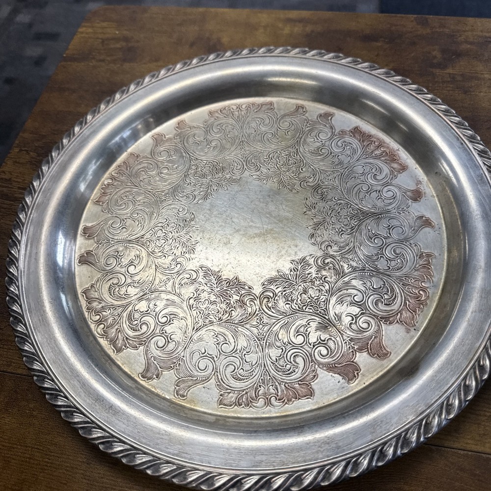 WM Rogers Leonard Silver Plated Tea Set of 4 pcs including tray