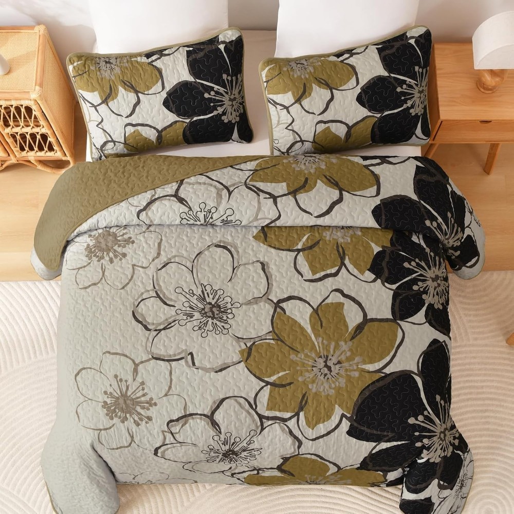 Reversible Microfiber Floral Quilt Set - Lightweight Queen Bedding Ensemble