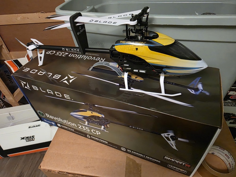 Blade Blade Revolution 235 CP BNF