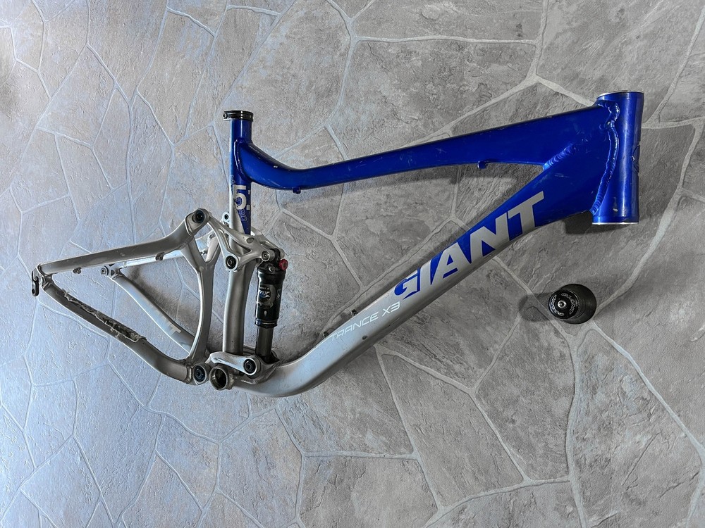 2012 Giant Trance X3 130mm 26" wheels medium