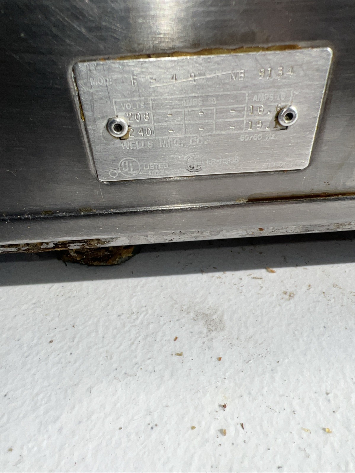 Wells F-49 Countertop 15lb Low Wattage Single Basket Electric Fryer #03