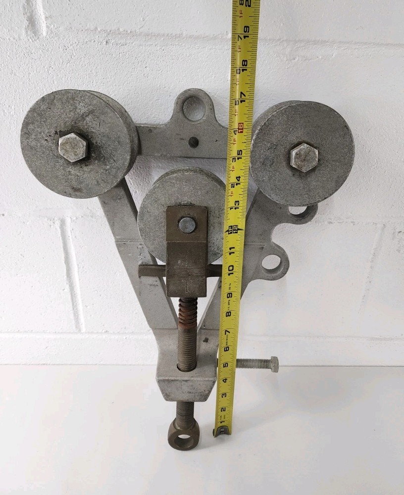 W. M. Bashlin Co. Traveling Rolling Ground - Stringing Block Pulley - 1590B