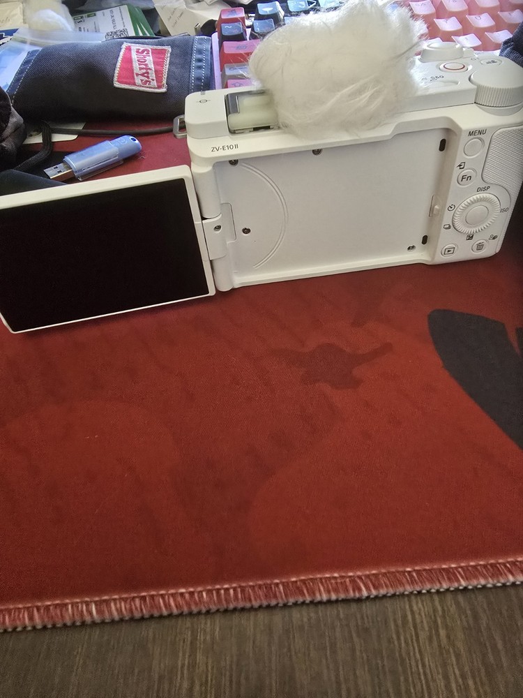 Sony ZV-1 II 21MP Vlogging Camera - White/Bundle