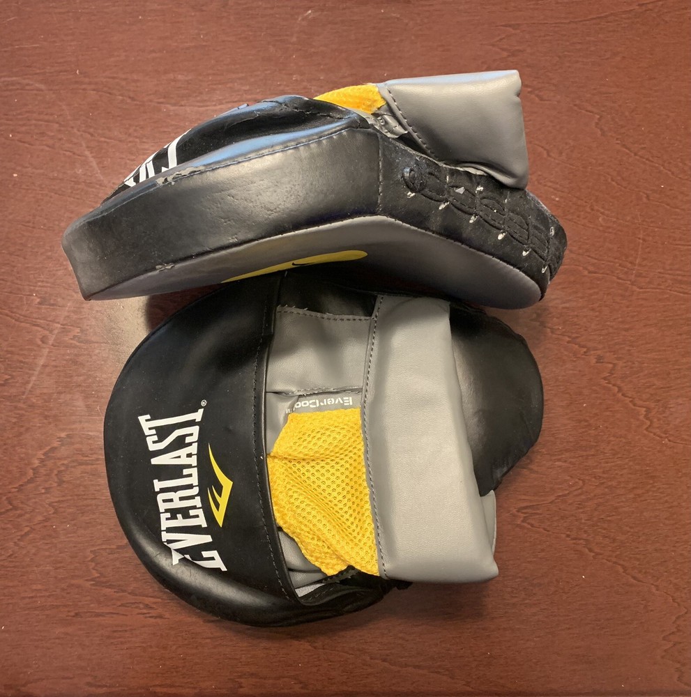 Everlast Boxing Mantis Punch Mitts