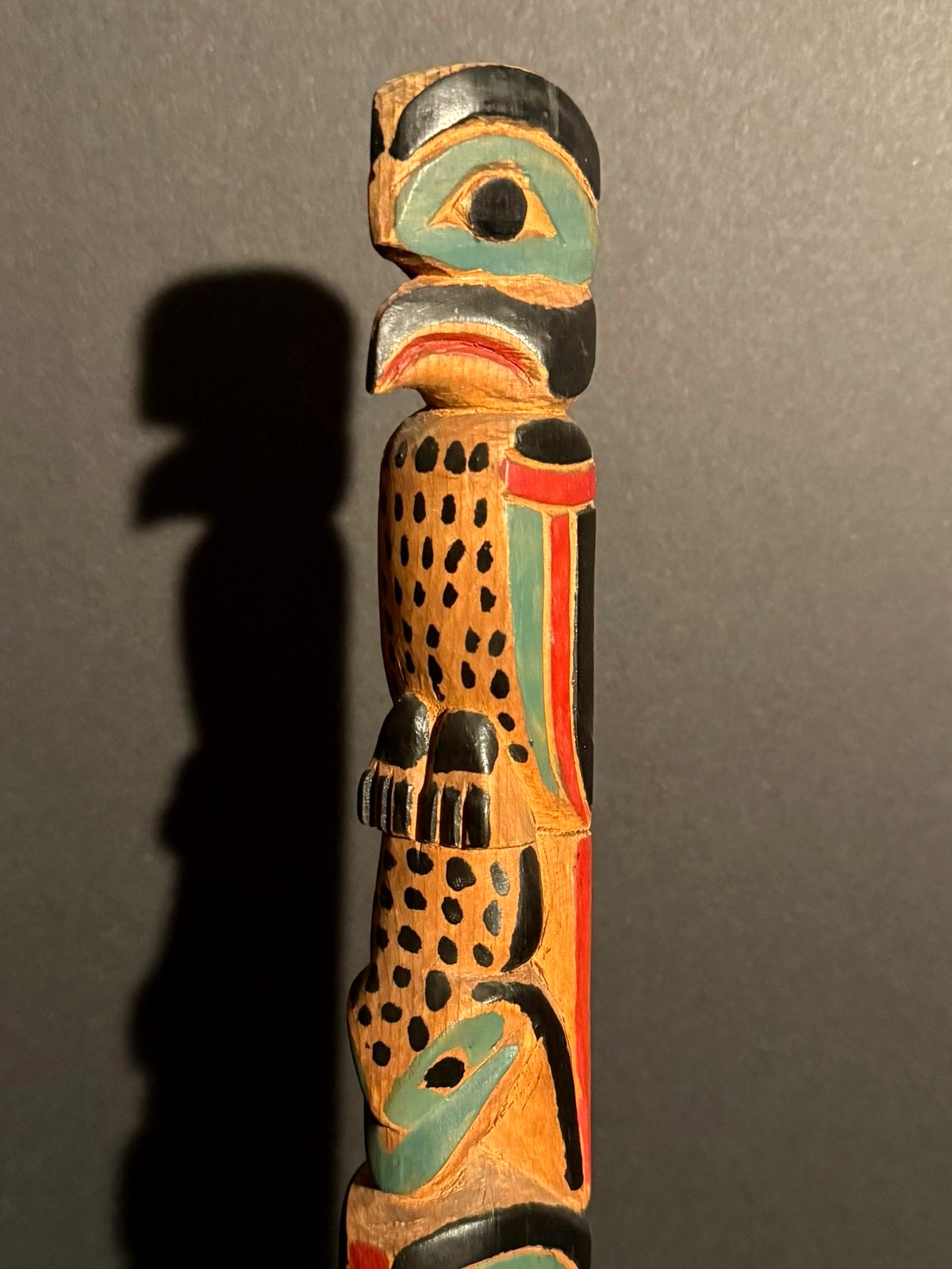 BEAUTIFUL 1930s AK/NW COAST CARVED & PAINTED CEDAR 3-FIGURE TOTEM POLE,EXCELLENT