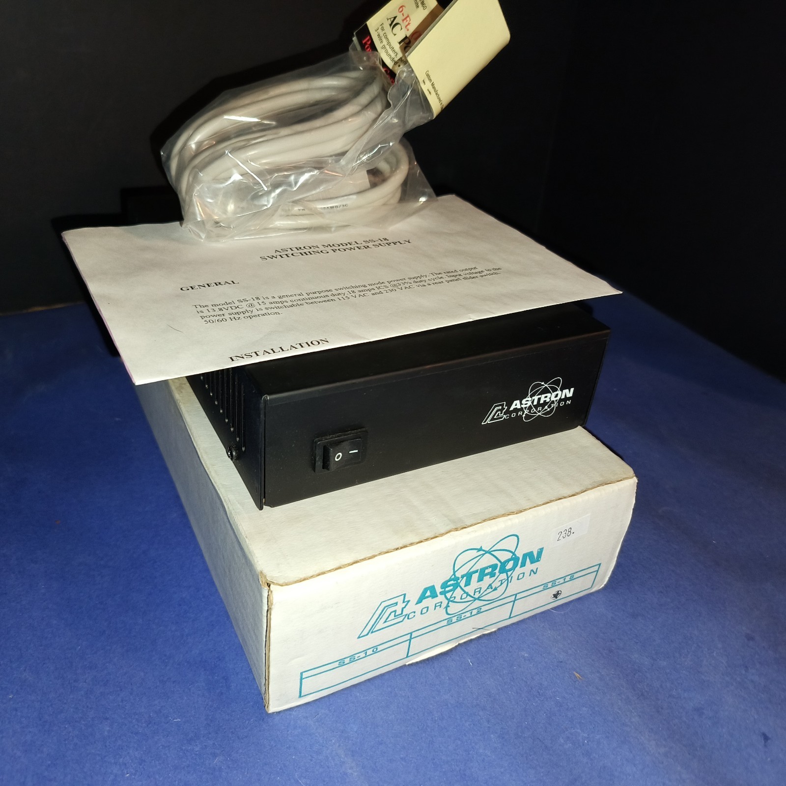 Astron SS-18 Switching Power Supplies 13.8VDC 18A Max 120 to 230 VAC 50/60Hz