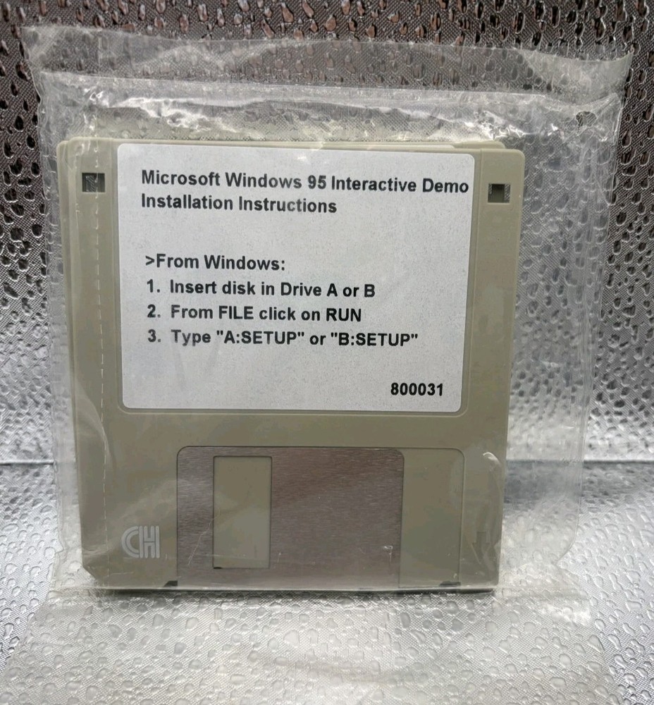 Rare Microsoft Windows 95 Interactive Demo 3.5" Floppy Disk Vintage 1995 (2pcs.)