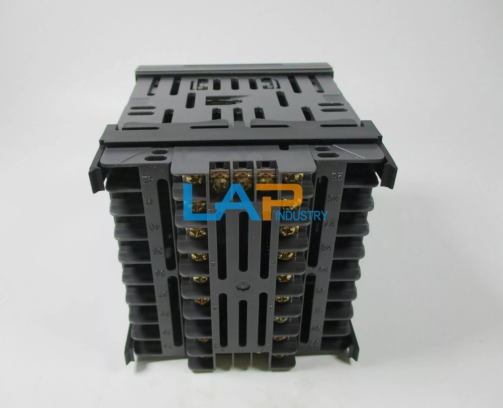 1Pcs New Temperature Controller P4170-31190020 P4170 31190020