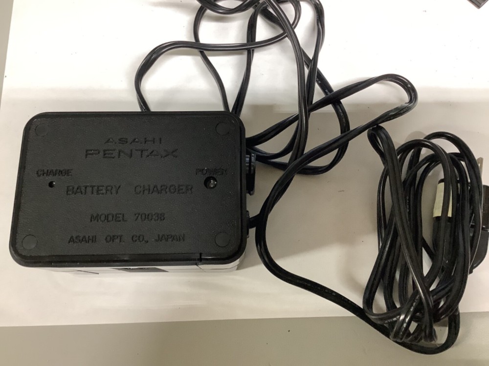Pentax Asahi Battery Charger Model 70038