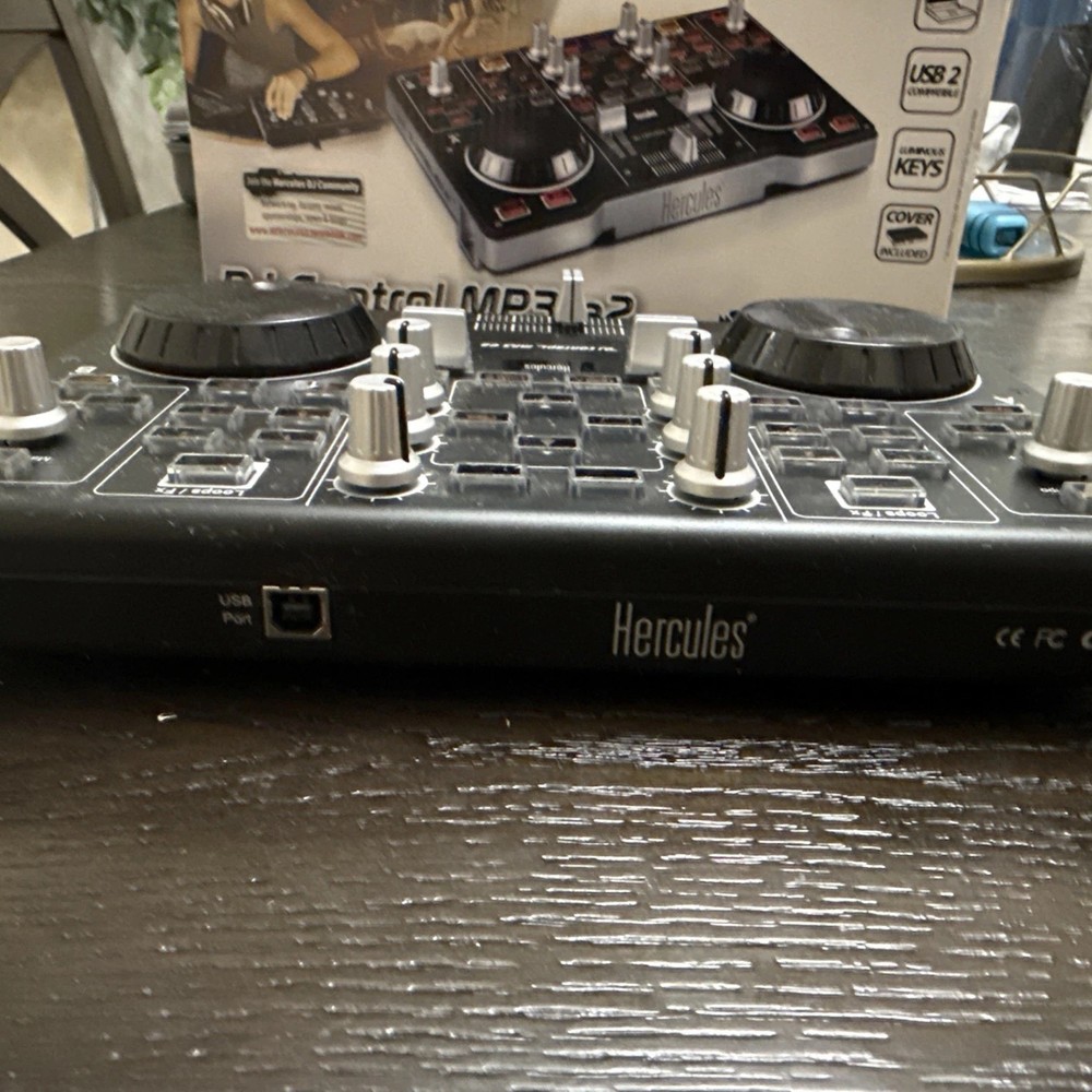 Hercules DJ Control MP3 e2 USB DJ Controller - Complete in Box (CIB)