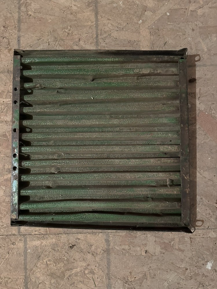 Side Screen Fits John Deere Tractors AR72950