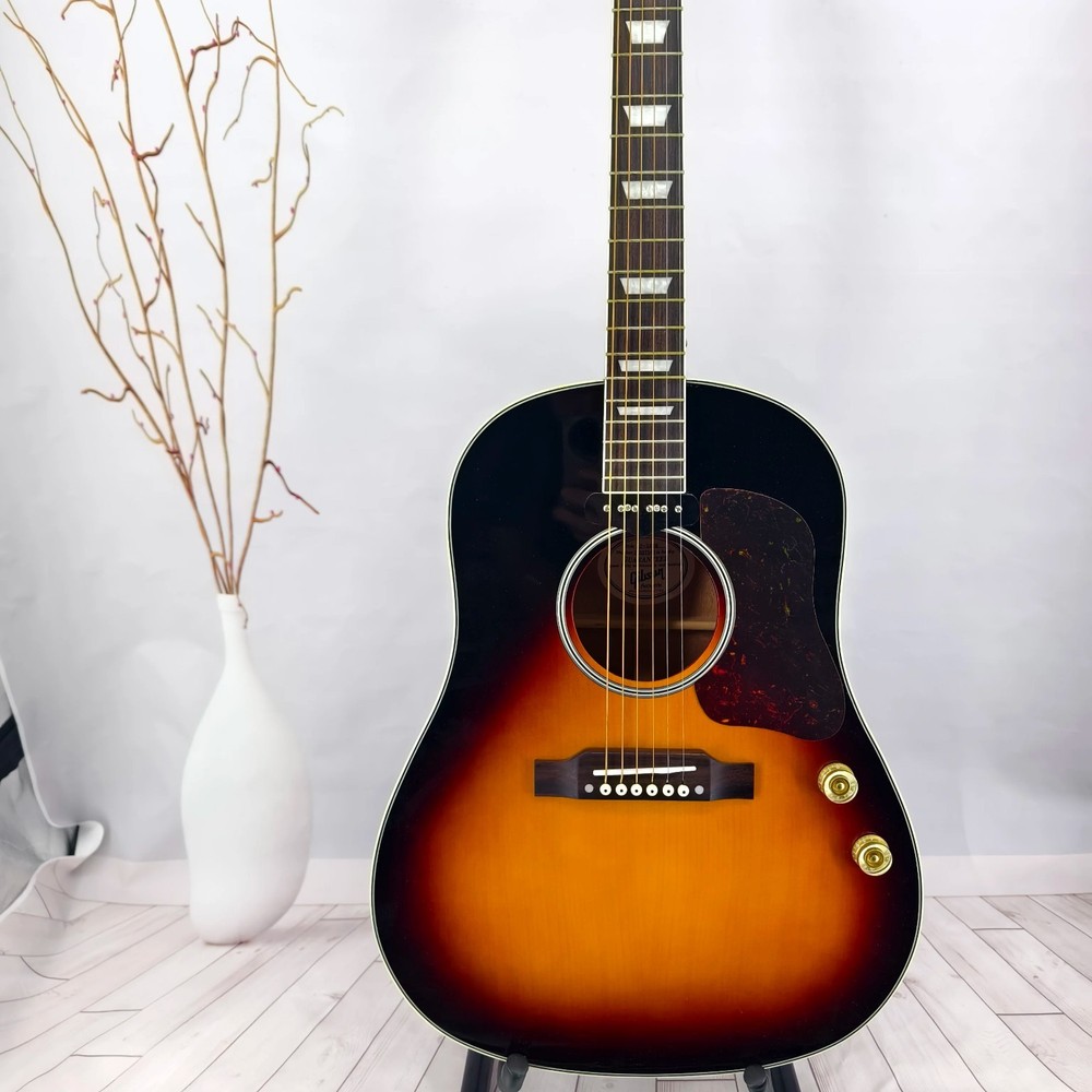 J160 acoustic guitar spruce panel 6 strings