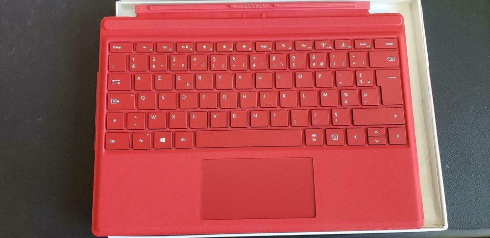 Microsoft Surface Type Cover Pro 4 Red, AZERTY Layout Model QC7-00020 5 UNITS