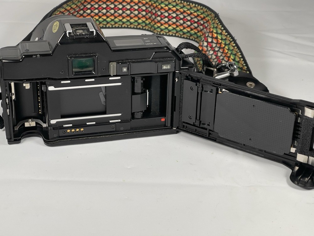 Minolta Maxxum 5000 AF SLR With Lens UNTESTED