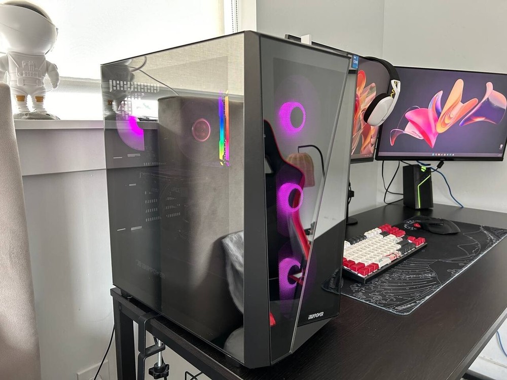 Gaming Setup (Desk included )