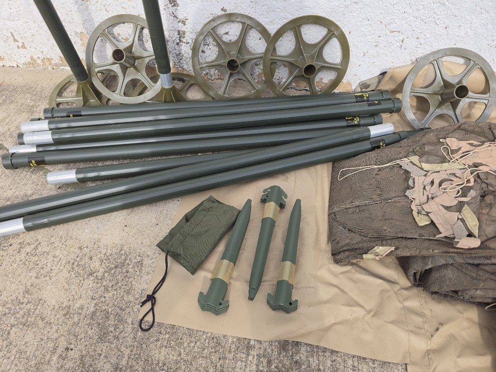 US Army Desert Camouflage Screen Class 2 Radar Scatter Type 4 + Support Pole Set