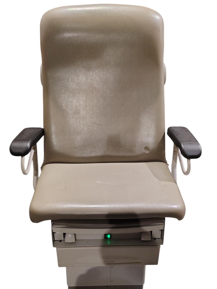 Midmark 223 Power Exam Table