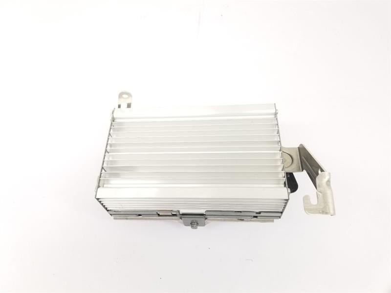 2017 BMW I8 SPEAKER AMPLIFIER