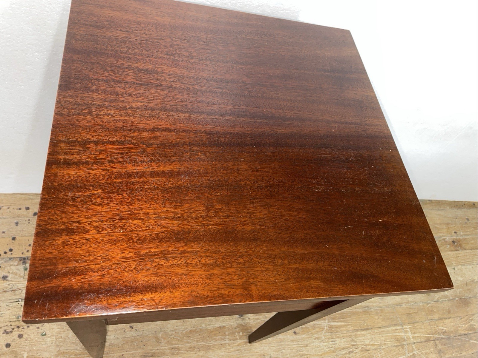 Vintage Mahogany 2 Drawer Table Nightstand lamp stand Glass knobs