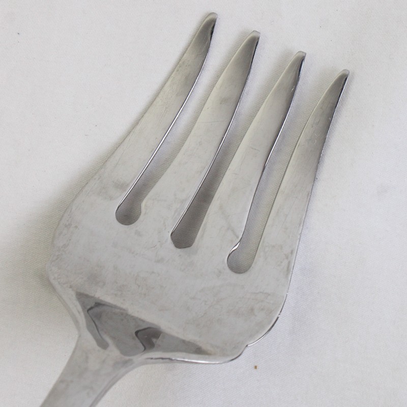 Wallace Silver Riverbed Pattern Med Cold Meat Serving Fork 18/10 8.25" Rare