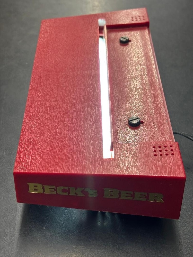 WOW!!! BECKS BEER - VINTAGE LIGHTED DIGITAL CLOCK