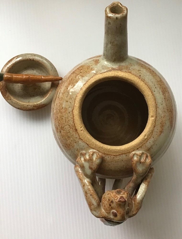RABBIT TEAPOT BY RAY & BRENDA DAVIS