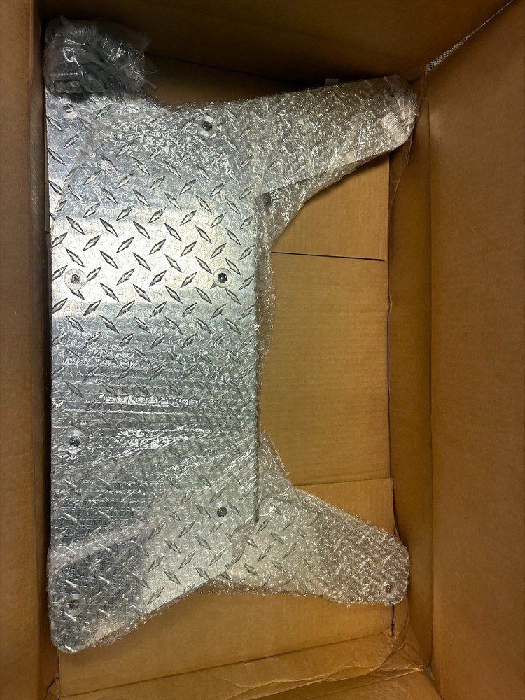Peterbilt Bumper Tread Plate Kit