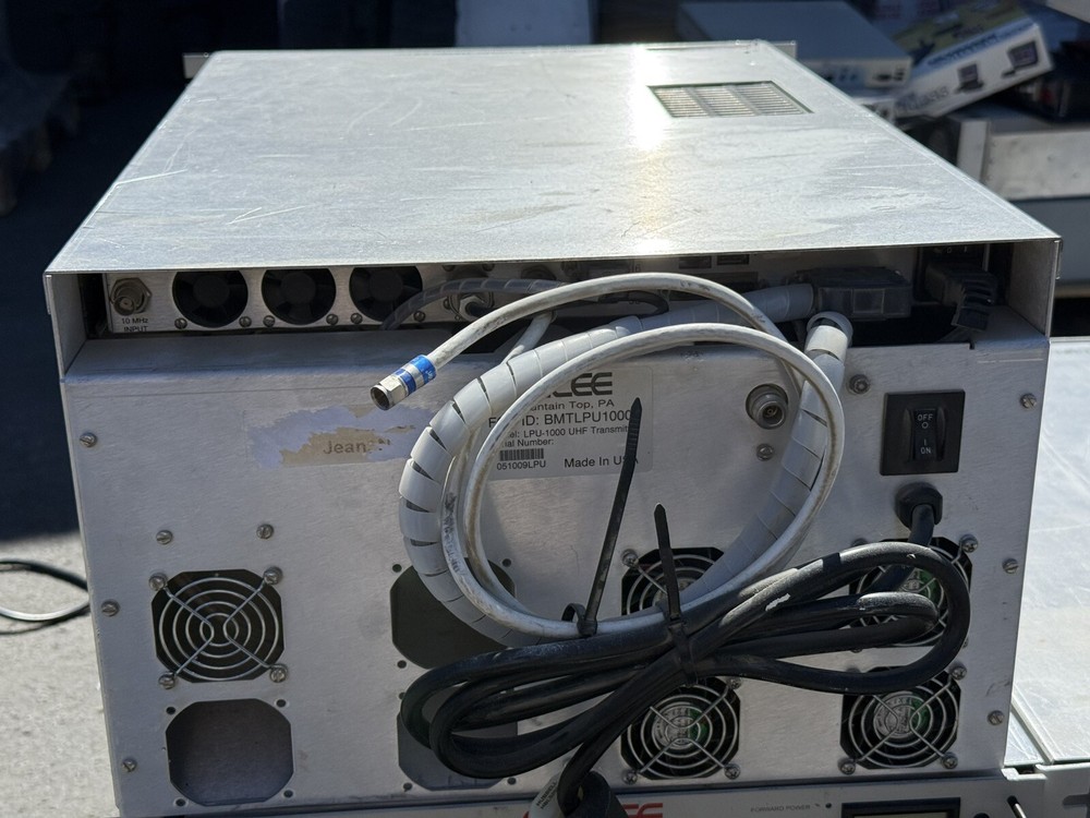 EMCEE Broadcast Products LPU Series UHF Transmitter Model LPU-1000