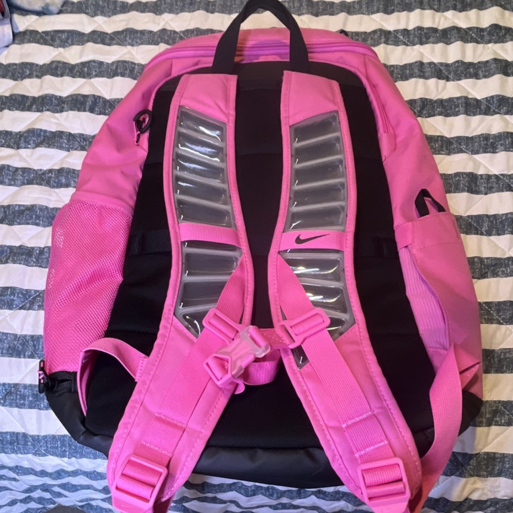 Nike Elite Pink Polyester Gym Bag Backpack Zipper 3 Pockets Adjustable Strap