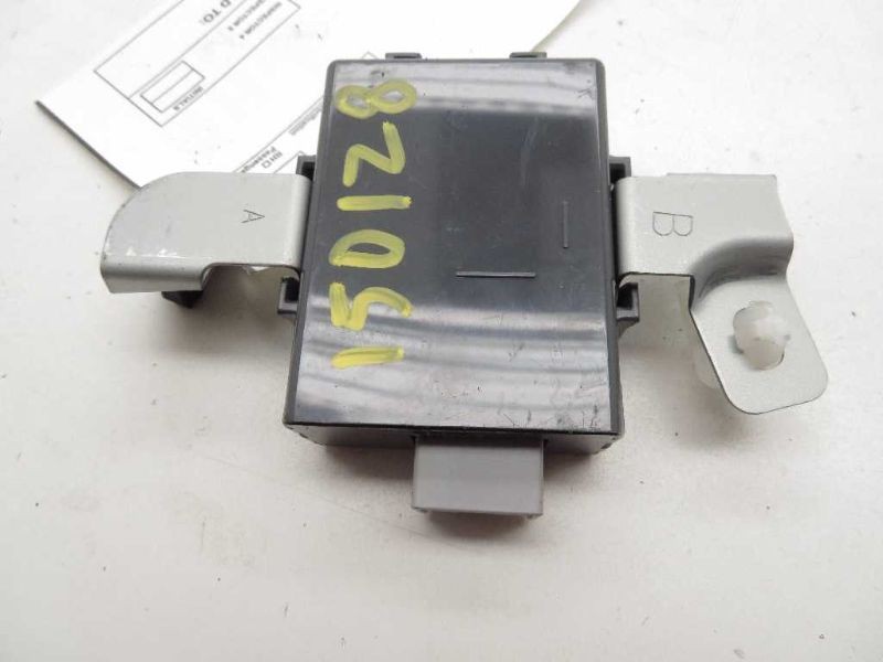 PRIUS 00 01 02 03 Chassis Control Module