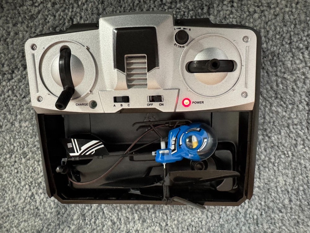 Remote Controller Helicopter - Doesn't Charge --Please read detailed description