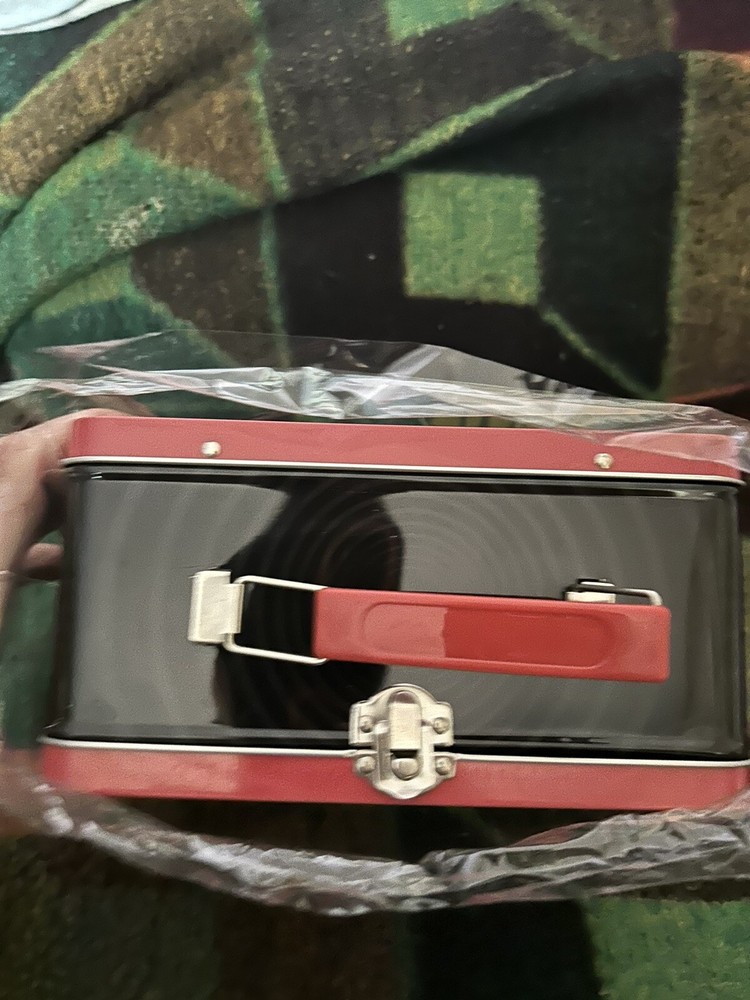 DAREDEVIL LUNCHBOX w/ THERMOS! NEW!