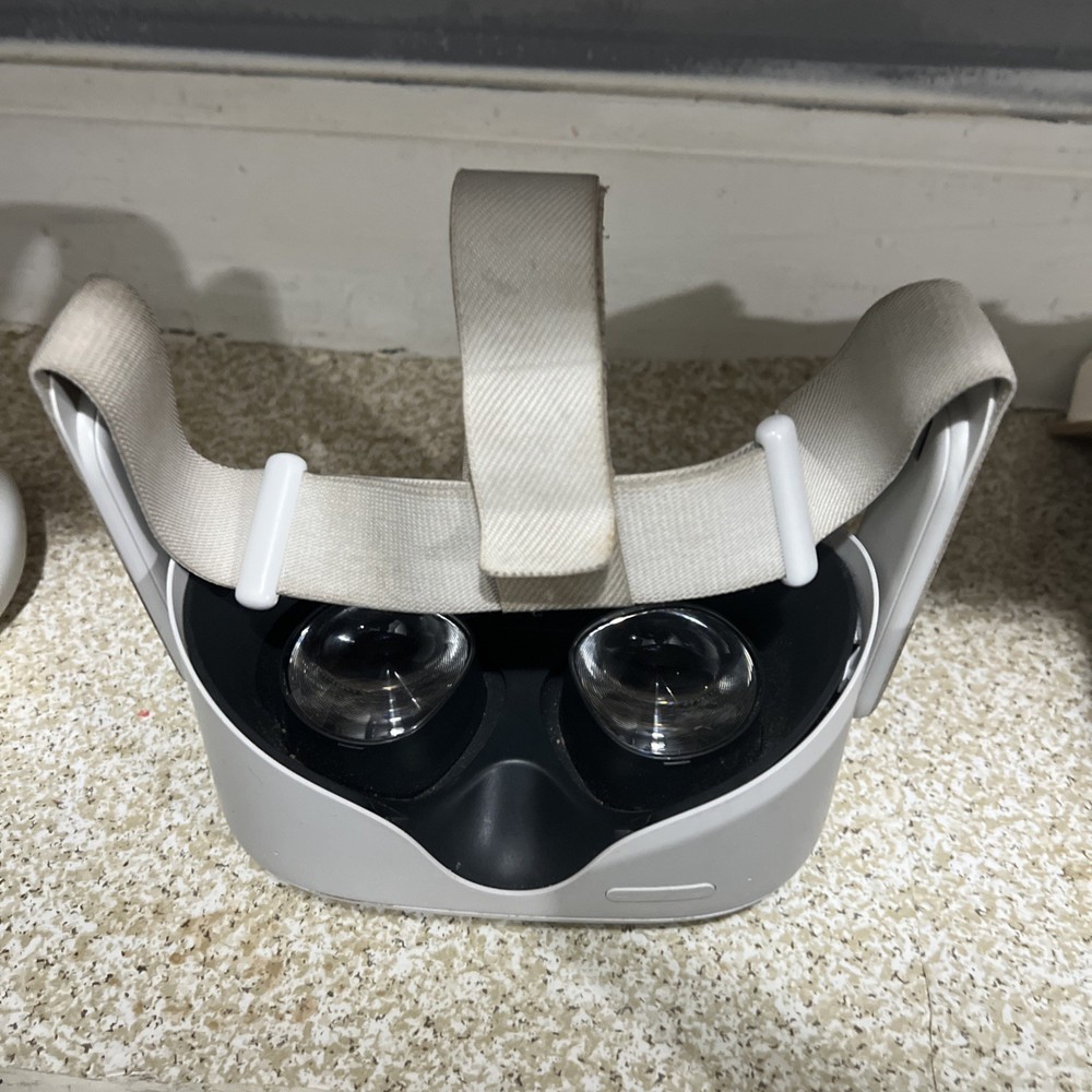 Oculus Meta Quest 2 VR Headset 64GB - HEADSET w FACE SHIELD ONLY