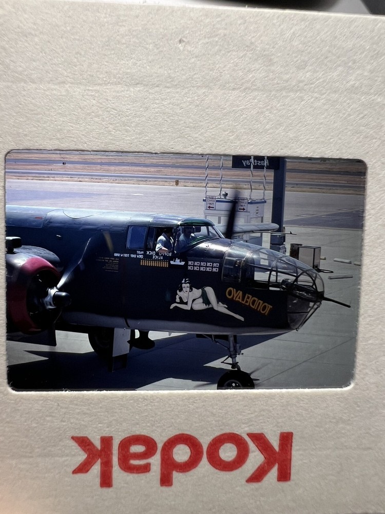 ORIGINAL KODAK SLIDE | Boeing B17 bomber
