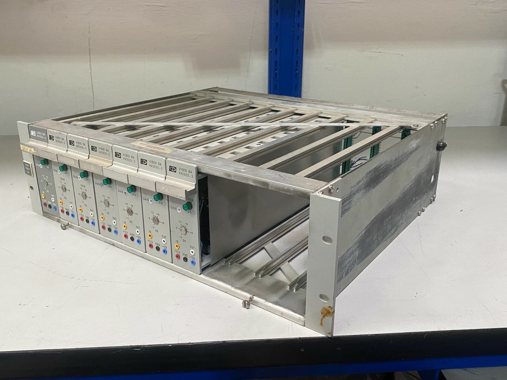 Central Dynamics VDA Tray 02 Backplane with 7 Each Video DA VA2035-3 Modules