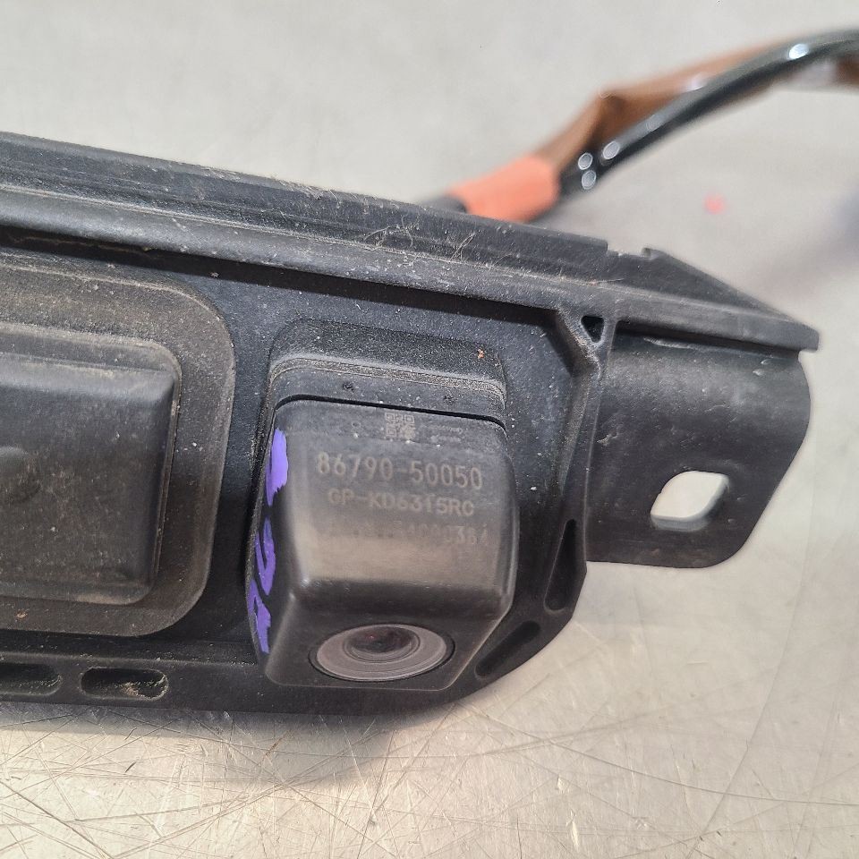 13 2013 LEXUS LS460 REAR DECKLID MOUNTED CAMERA PROJECTOR 8679050050