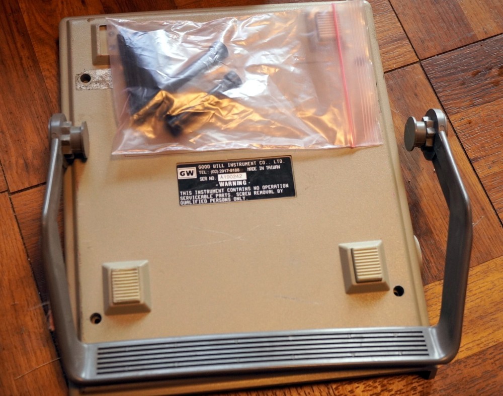 GW INSTEK GOM -801G MILLI-OHM METER