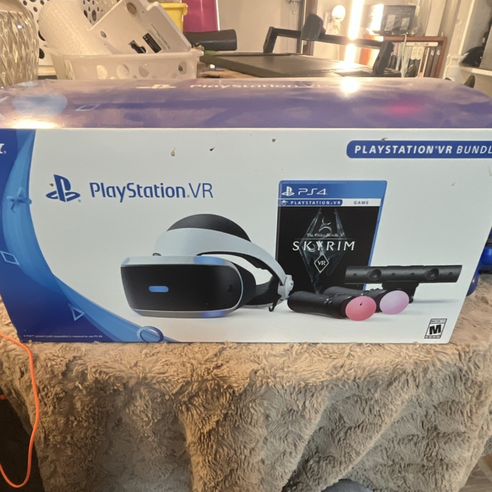 Sony PlayStation VR Skyrim Bundle Black White PC & Console VR Headset
