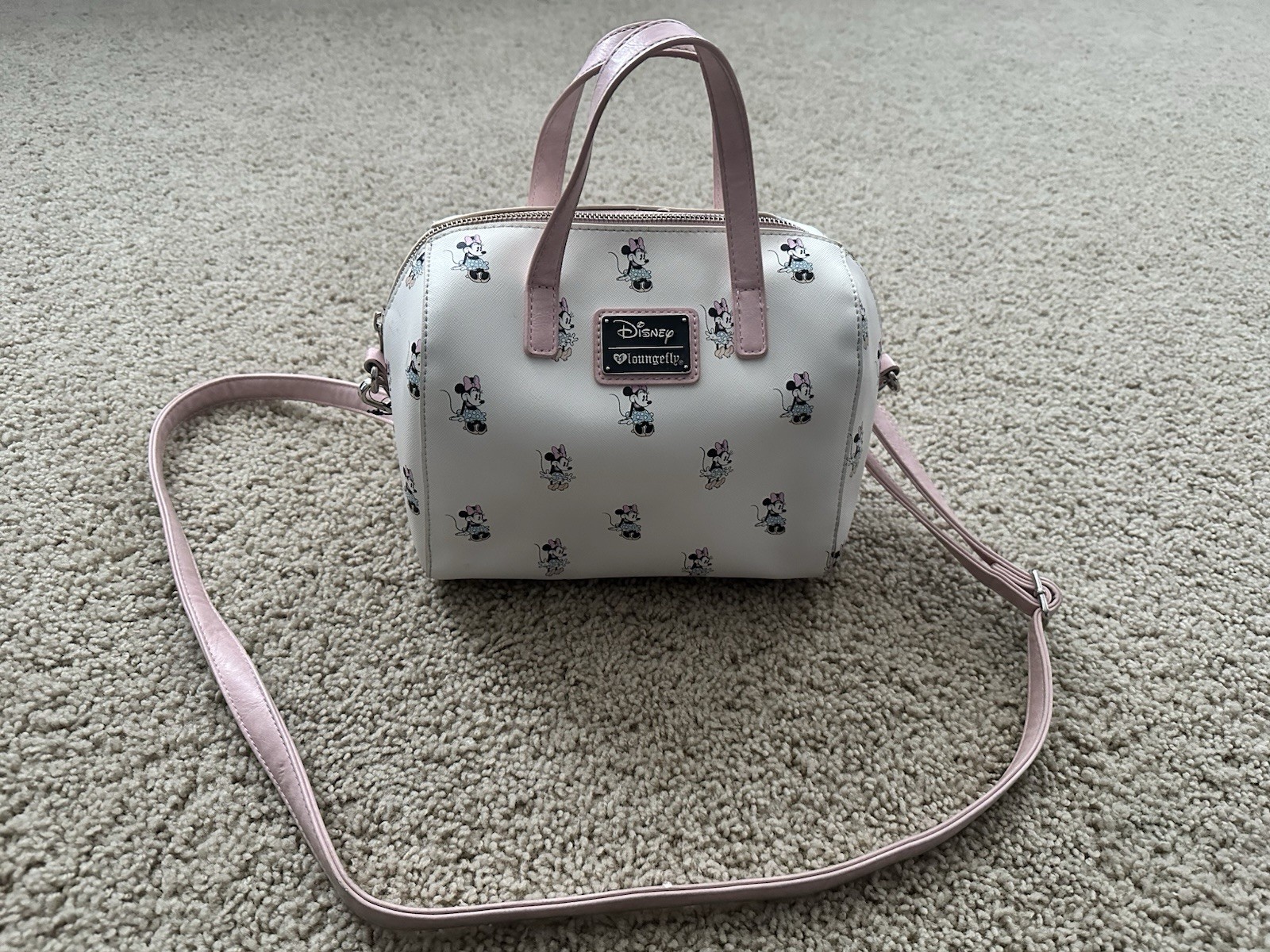 Loungefly Disney Minnie Mouse White Small Women’s Purse Duffle Bag