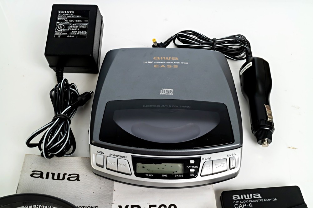 Aiwa Portable CD Compact Disc Player XP-560 EASS WORKS - LCD ISSUE