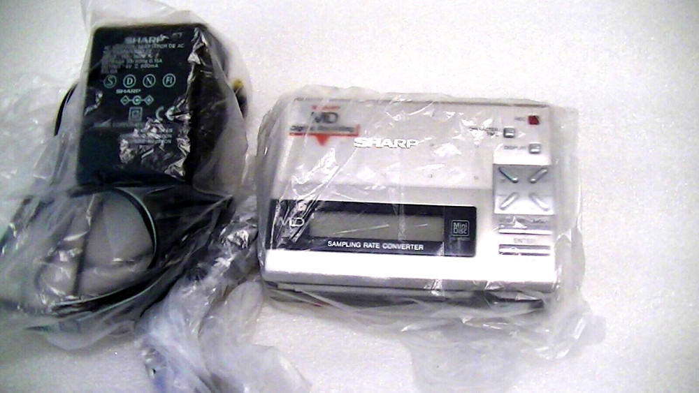 VINTAGE SHARP MINIDISC WALKMAN PLAYER RECORDER MD-MS200
