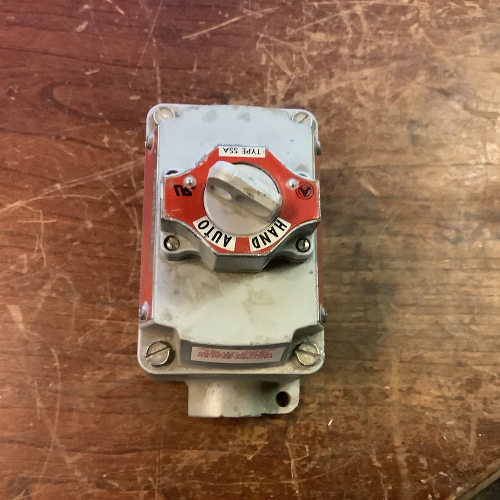 NOS Appleton EFDB17535 Explosionproof Selector Switch Control Station
